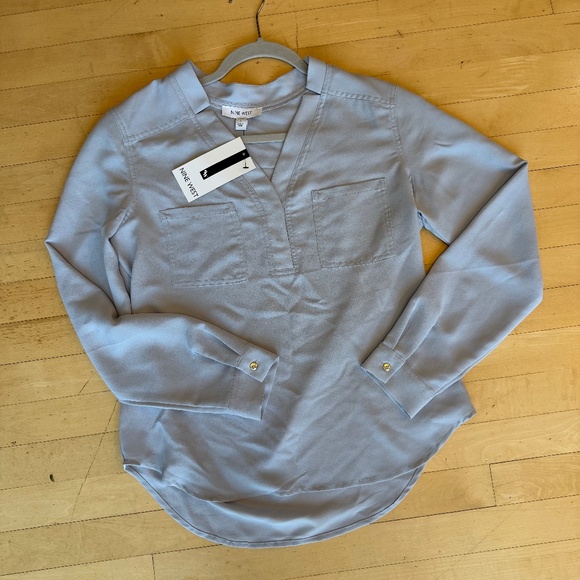 NEW Nine West V neck Top, S, CB2515 - Picture 2 of 3